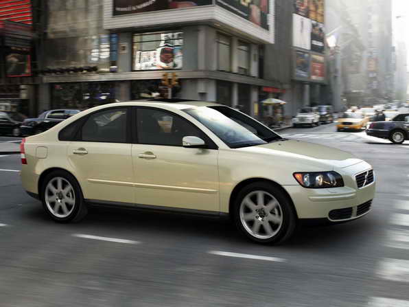 VOLVO S40