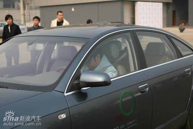 �µ���ɫ��ʻ��ݼӢѵ��Ӫ