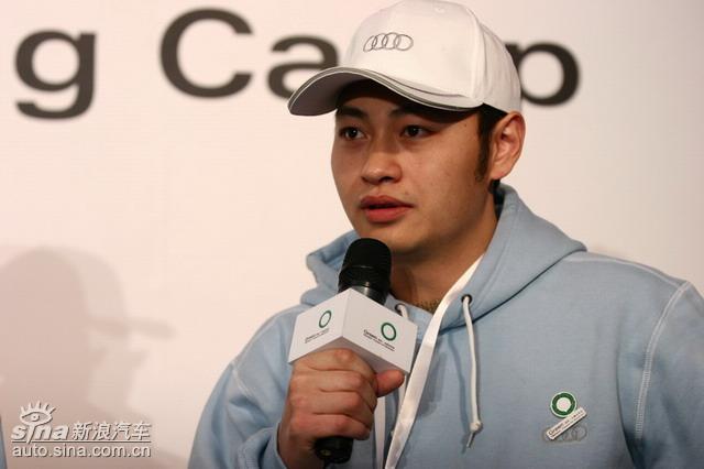 �µ���ɫ��ʻ��ݼӢѵ��Ӫ