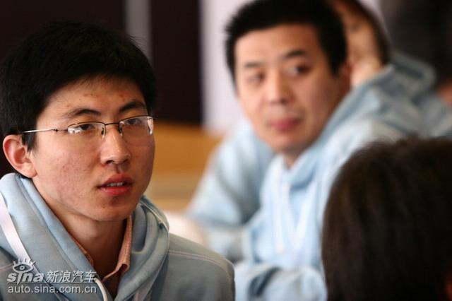 �µ���ɫ��ʻ��ݼӢѵ��Ӫ