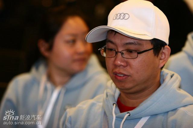 �µ���ɫ��ʻ��ݼӢѵ��Ӫ