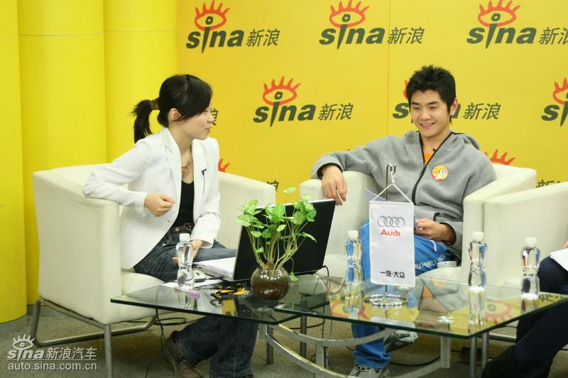 �µ���ɫ��ʻ��̸