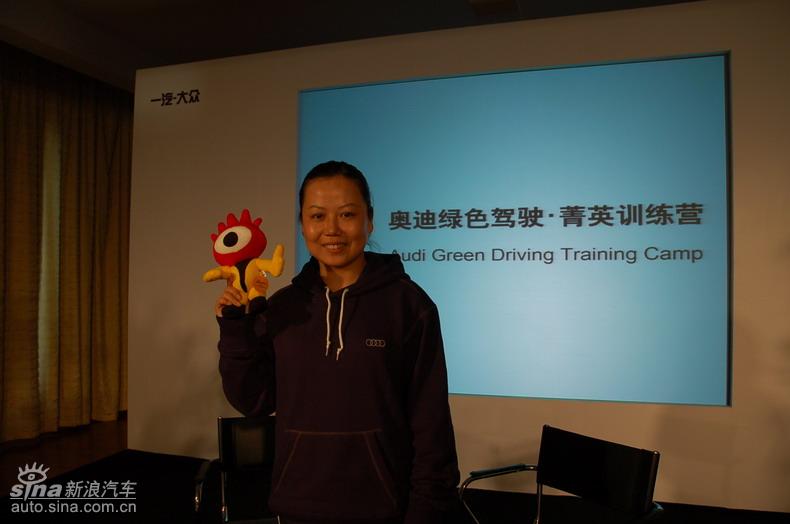 �µϡ���ɫ��ʻ��ݼӢѵ��Ӫ���Ϻ�վ����ͼƬ