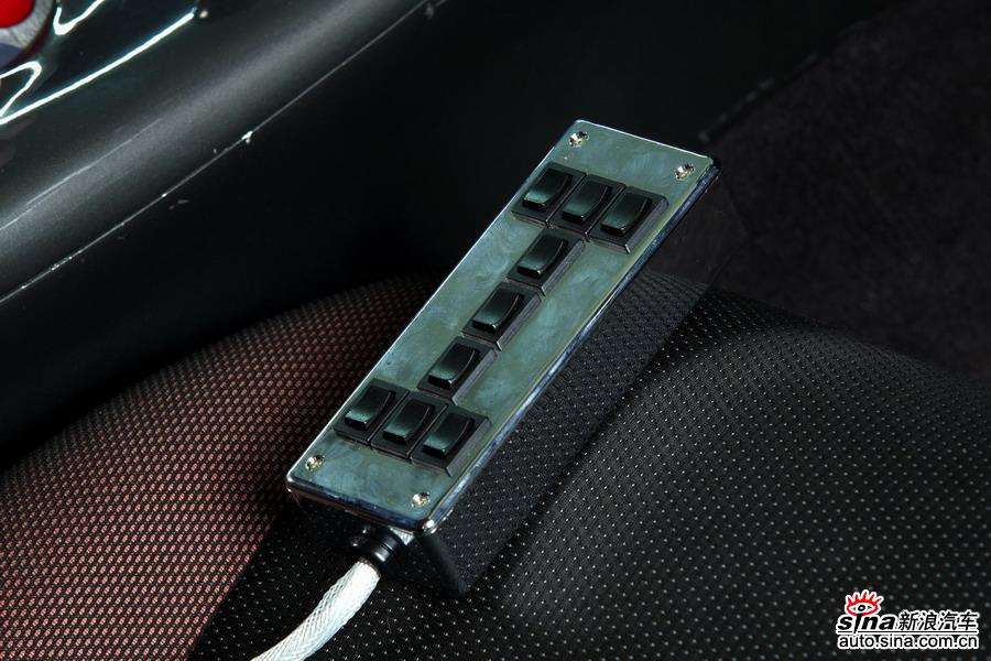 ֩��������