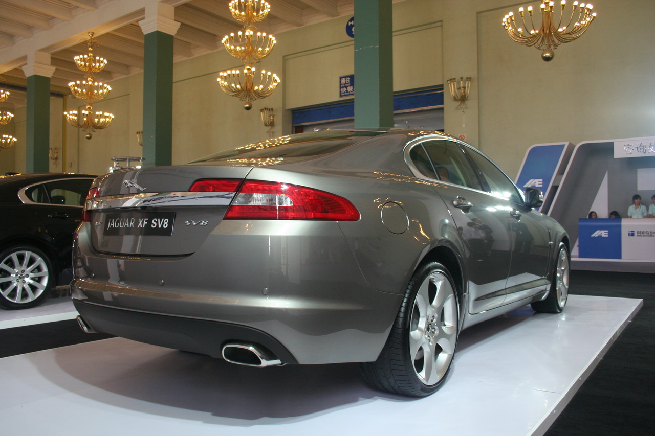 ݱJAGUAR XF SV8