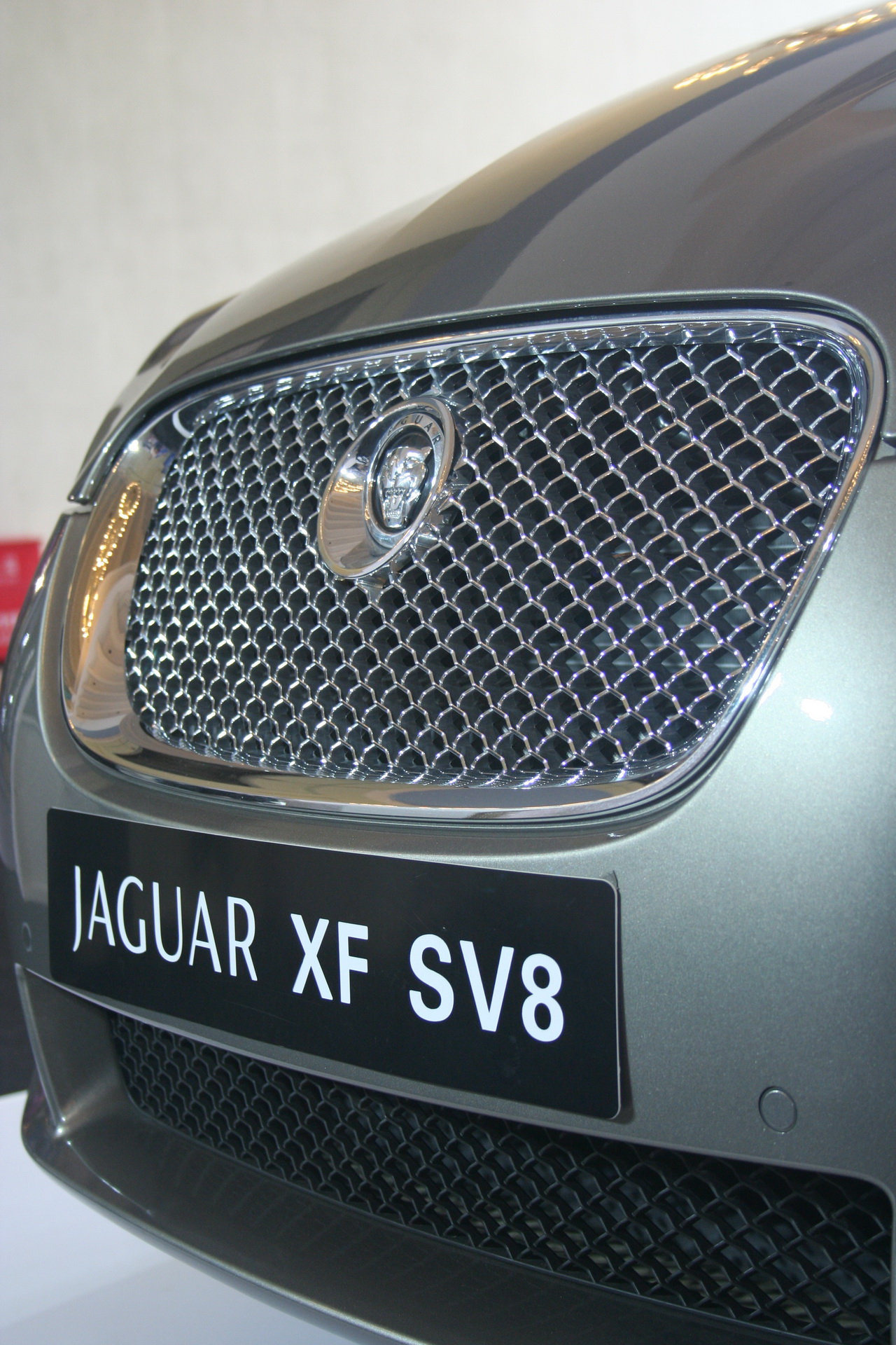 ݱJAGUAR XF SV8