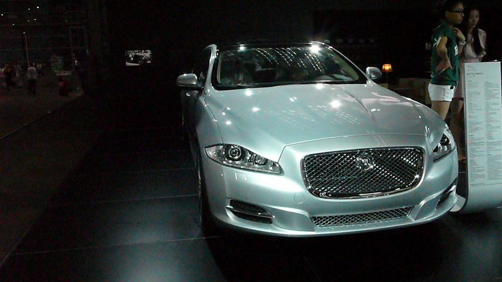 ��۰ĳ�չչ��ʵ��