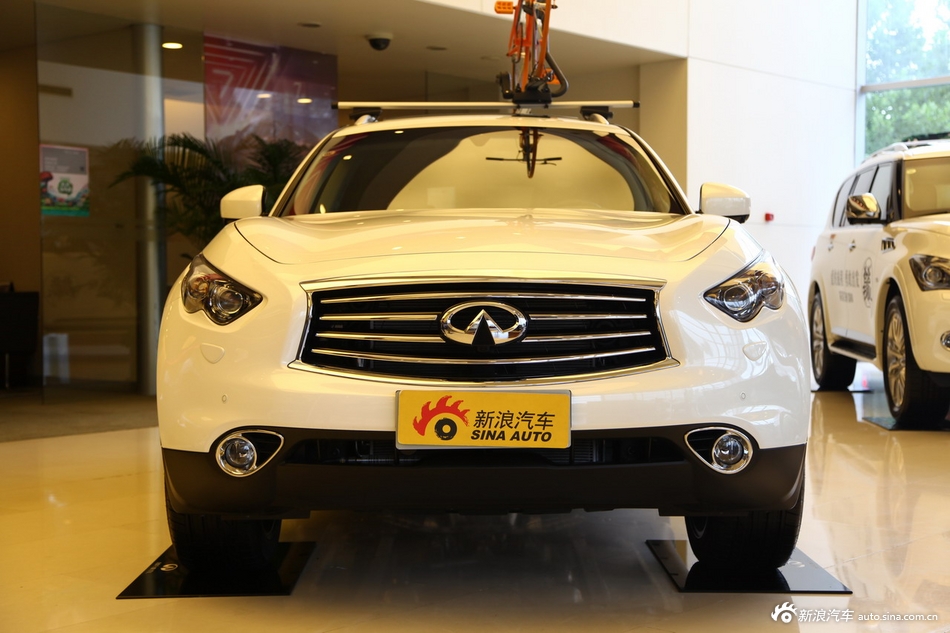 QX70