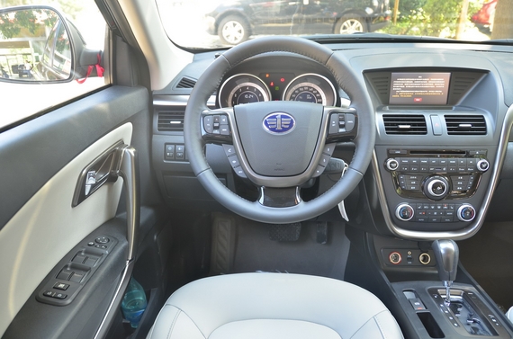 2015vX80 2.0LԄӺA