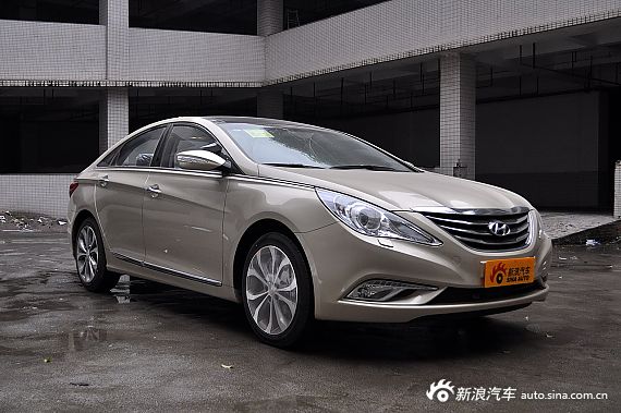 索纳塔八现金优惠3.7万元 有现车供应