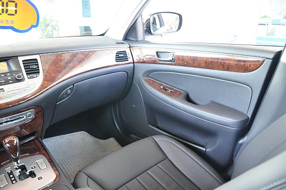 2008款勞恩斯BH330舒適版座椅空間 2008款勞恩斯BH330舒適版座椅空間