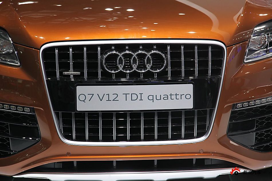 µQ7 V12 TDI quattro