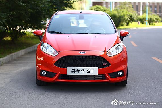 嘉年华ST最高优惠2.3万  现车充足