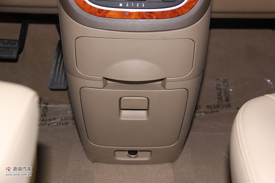 2011��e��GL8�̄�(w��)܇���ꌍ��