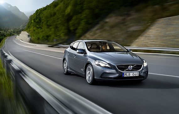 2013ֶV40