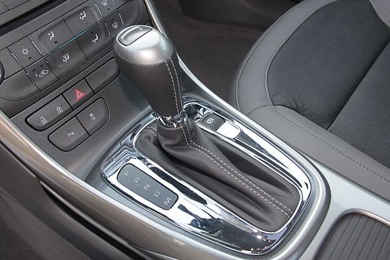 2012���~�J��2.4L�ԄӺ��A��