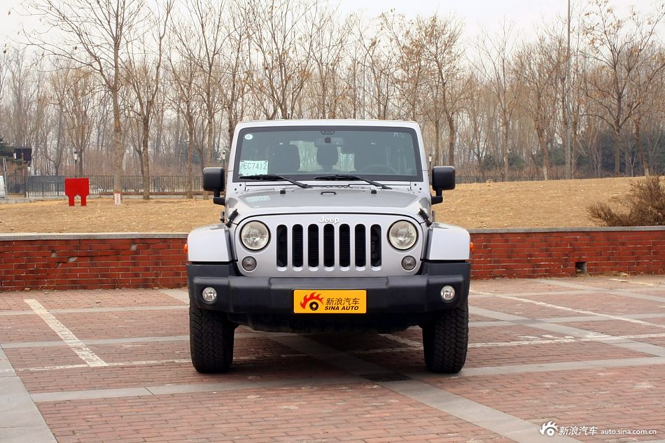 Jeep牧马人四门撒哈拉秋叶橙到店 邀您共赏