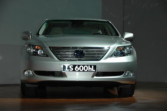 LS600hL