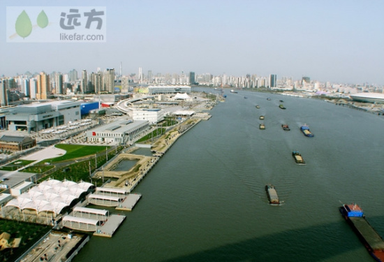 黄浦江两岸