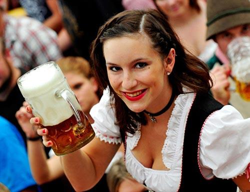 德国慕尼黑啤酒节迎来200周年庆典