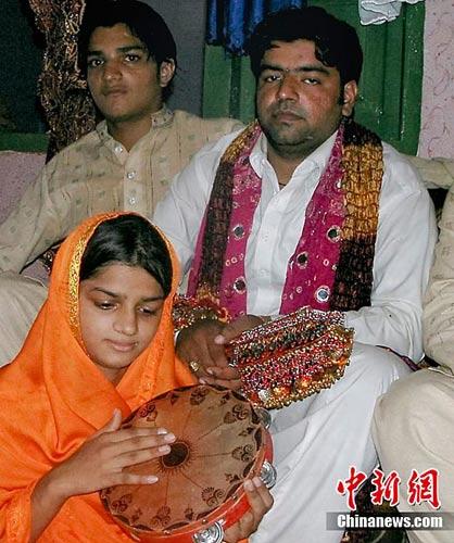 享齐人之福 巴基斯坦男子24小时内娶两老婆