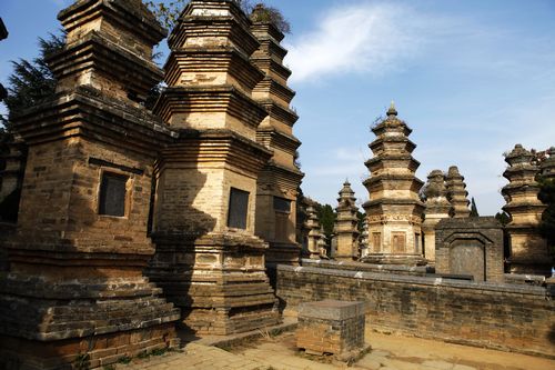 塔林--历代高僧主持圆寂后的归属