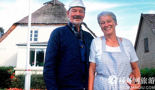 The happiness in the face of the old couple