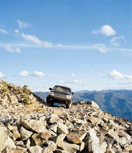 Rocks clustered road.