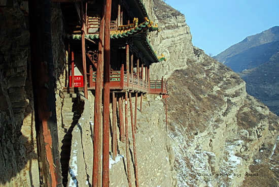 倚在翠屏山上已有1500多年 倚在翠屏山上已有1500多年