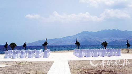 苏碧湾海滩边婚礼筹备场景 苏碧湾海滩边婚礼筹备场景