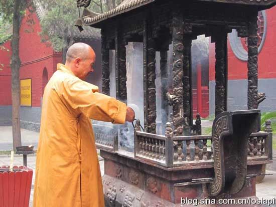 白马寺香火很旺