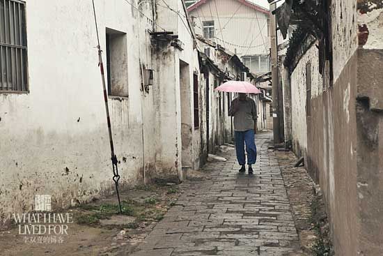 雨中什么的成语_雨中漫步图片