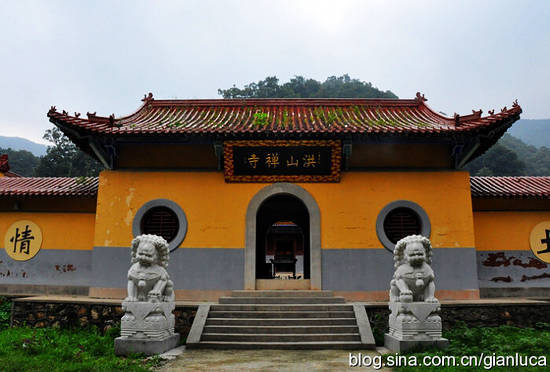 自驾楚北天空第一峰 看古老禅寺与晚霞