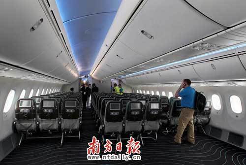 波音787梦想飞机巡展广州站 明年交付南航