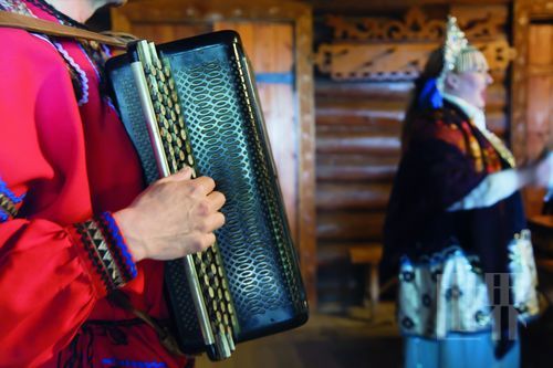 Bayan accordion is synonymous with Russian accordion