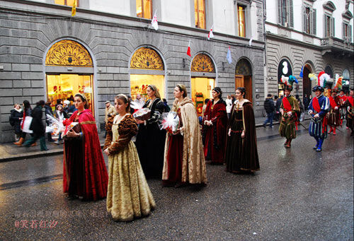 Passing such as stream of people feel like back in the Middle Ages Passing such as stream of people feel like back in the Middle Ages