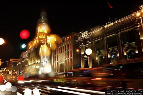 留恋上海静时光 霓虹光影中的温情沪夜