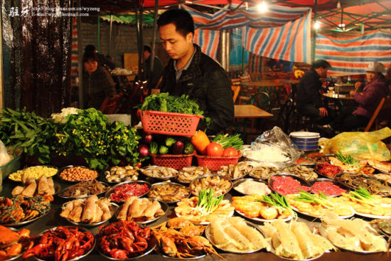 南宁中山路 让吃货疯狂的美食街