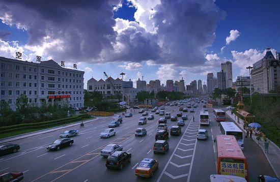 行走哈尔滨尚志大街看美景