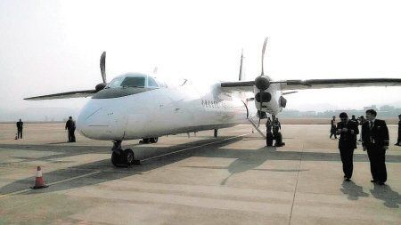 新舟60飞机从长沙至张家界首航成功　　刘全 李敏娜摄影报道