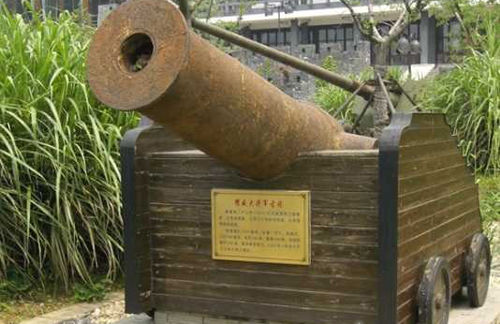 江阴小石湾有个古炮台 领略江防要塞的风采