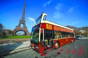 敞篷够拉风 坐观光巴士看风景