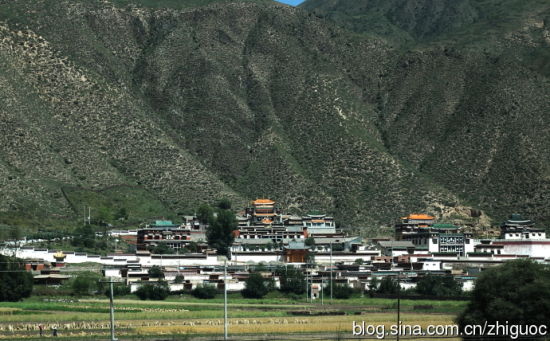 佛光闪耀的圣域拉卜楞寺 “世界藏学府”拉卜楞寺佛光闪耀的圣域