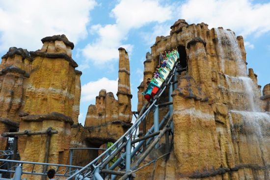 玩转上海后花园 佘山度假享乐周末游:欢乐谷