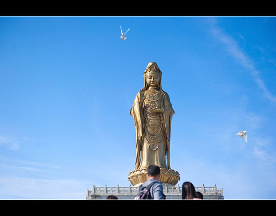 南海观音立像