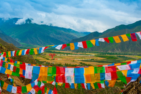 寻访西藏第一座宫殿雍布拉康 寻访西藏第一座宫殿雍布拉康