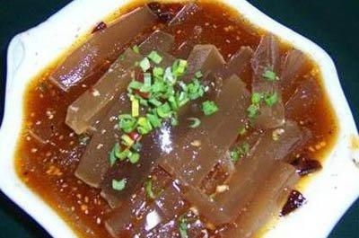 华山街边超美味小吃:蜂蜜凉粽子