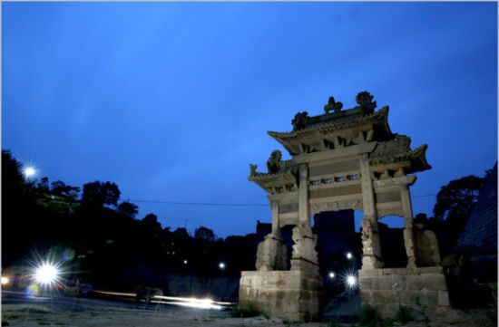 黄土凐没的天下第一村 汾西师家沟