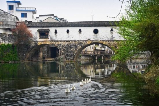 北岸廊桥 北岸廊桥