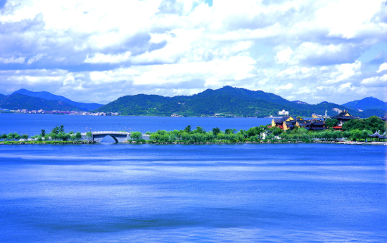 最惬意:"享趣东钱湖"烧烤自驾之旅   游玩景区:东钱湖小普陀景区